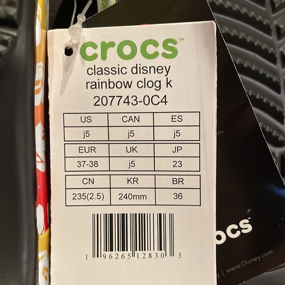 NWT CROCS Special Edition Classic Disney Rainbow Clog SOOOO COOL!! - Picture 10 of 10